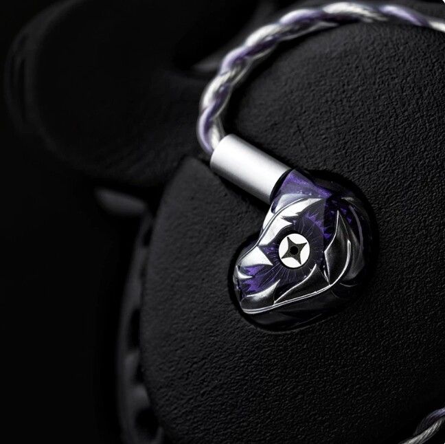 Artpical & GPA Silverwing Beyond IEMs - view 4