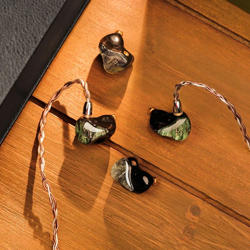 Shanling ME800 2DD+4BA Hybrid IEMs