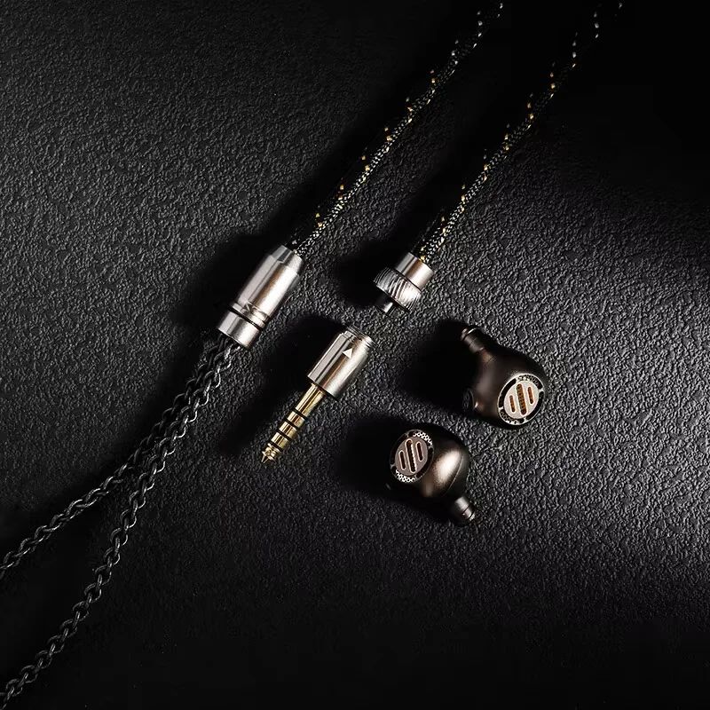 Shanling MG200 Open-Back Dynamic Earphones