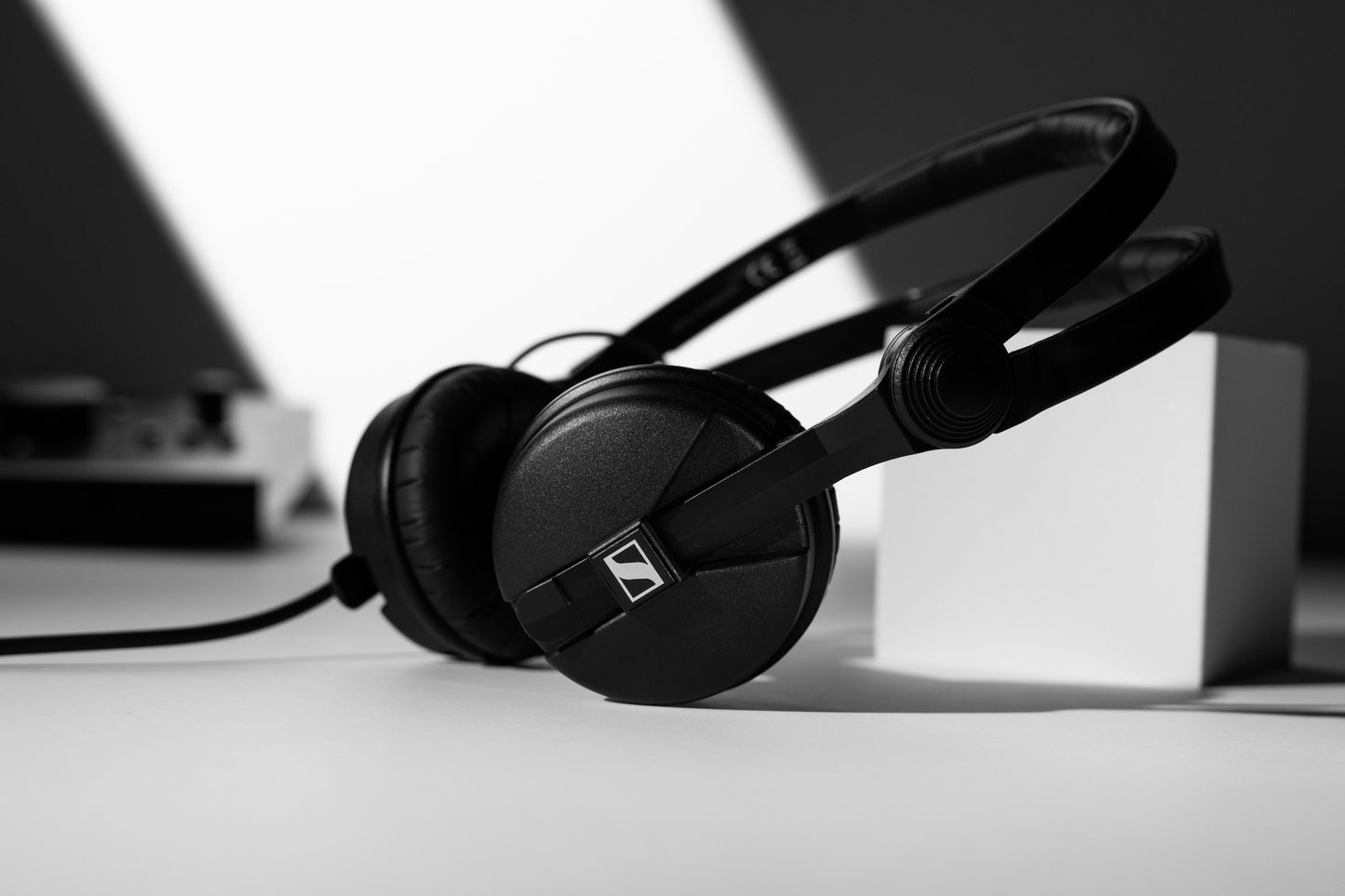 Sennheiser HD 25 On-Ear DJ Headphones — Closed-Back, 70 Ohm